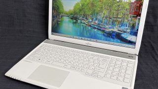 FUJITSU ノートパソコン FMVA47MWC2 中古買取★