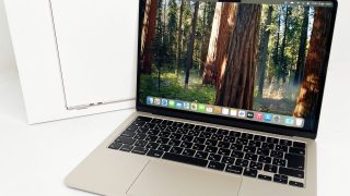 Apple MacBookAir Mid2022 中古パソコン買取★